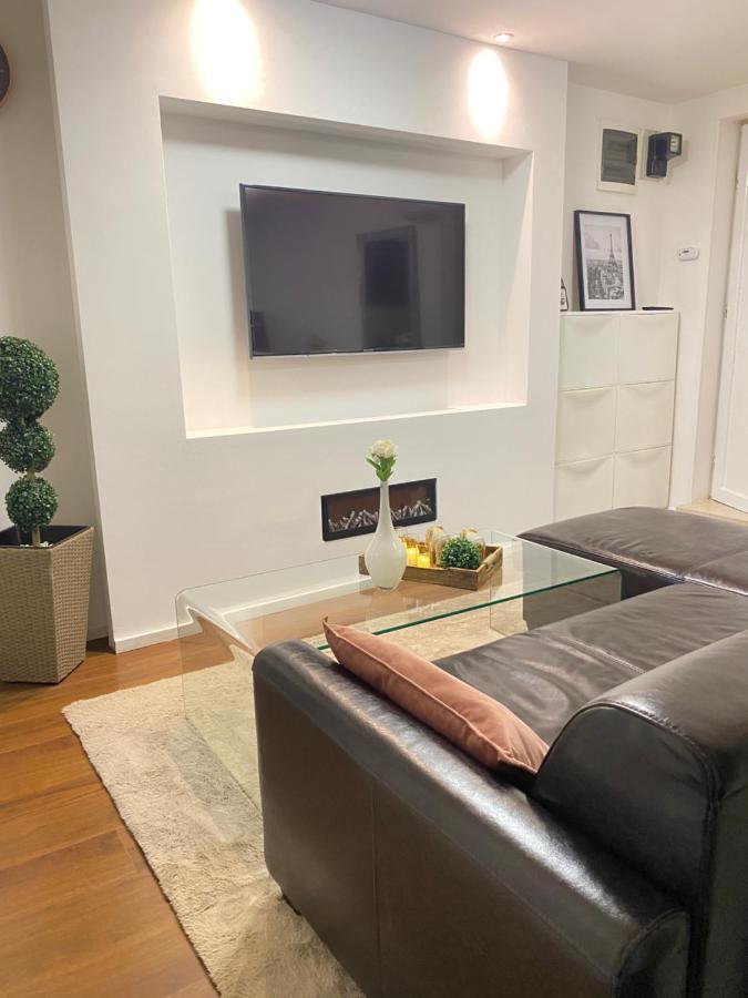 Sweet Flat With 2 Bedrooms Split Croatia エクステリア 写真